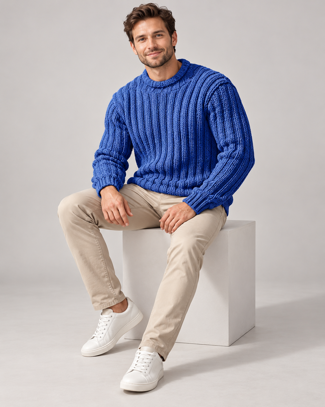 Sweter męski z wyrazistą pionową fakturą — Niebieski — model 25–35 lat