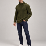 Sweter męski z wyrazistą pionową fakturą — Zielony — model 25–35 lat